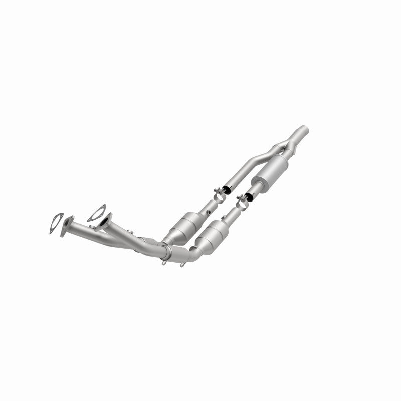 MagnaFlow Audi TT Quattro OEM Grade Federal / EPA Compliant Direct-Fit Catalytic Converter 49716 360 Degree Image Set