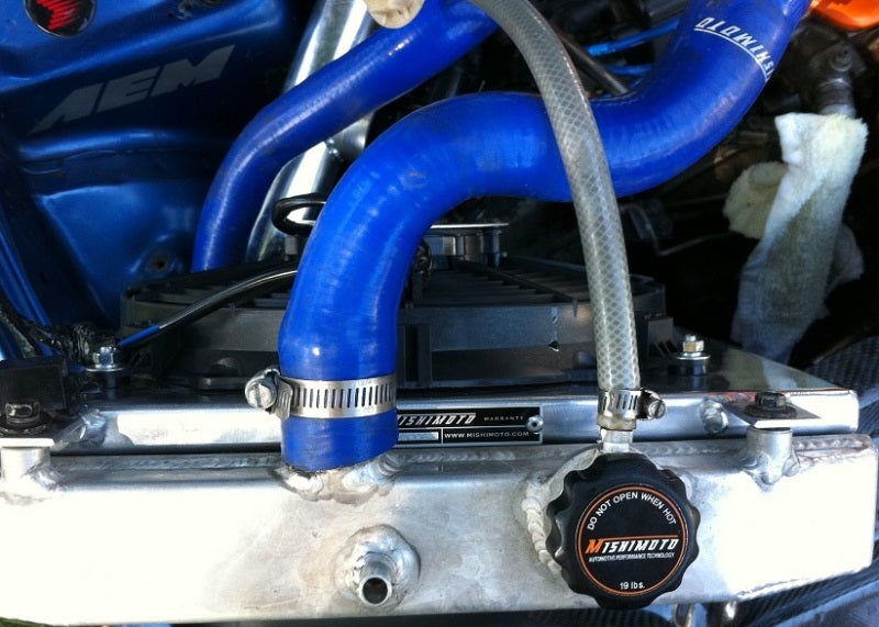 Mishimoto Aluminum Racing Radiator 92-00 Honda Civic Manual Transmission MMRAD-CIV-92 User 2