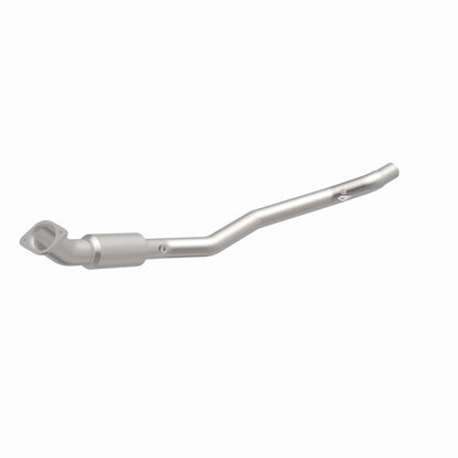 MagnaFlow OEM Grade Federal / EPA Compliant Direct-Fit Catalytic Converter 21-539 360 Degree Image Set
