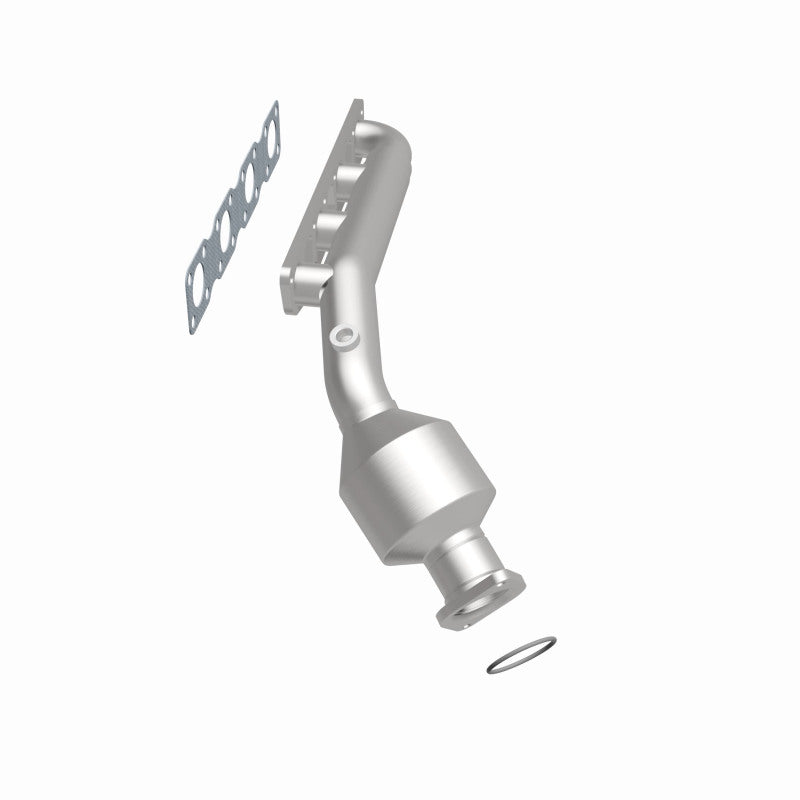 MagnaFlow Infiniti OEM Grade Federal / EPA Compliant Manifold Catalytic Converter 52425 360 Degree Image Set