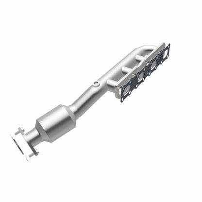 Magnaflow 2004 Nissan Titan 5.6L Direct Fit Converter 4583380 4583380 360 Degree Image Set