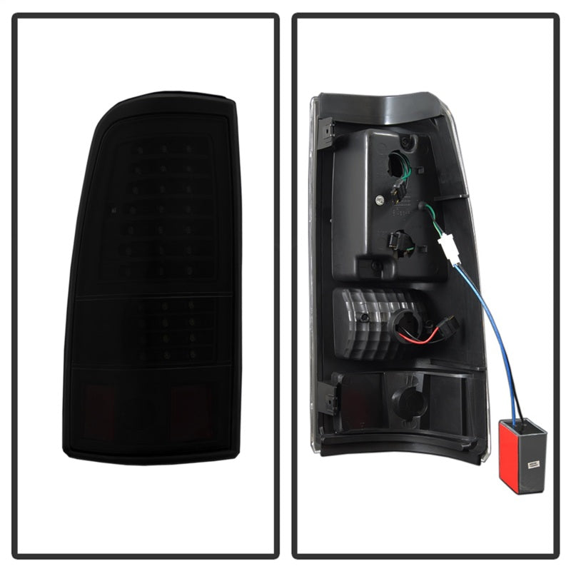 SPYDER xTune 03-06 Chevrolet Silverado 1500 LED Tail Lights - Black Smoke (ALT-JH-CSIL03-LED-BSM) 9037641 9037641 Photo - Unmounted