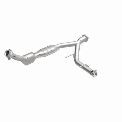 MagnaFlow Ford Expedition HM Grade Federal / EPA Compliant Direct-Fit Catalytic Converter 24414 360 Degree Image Set