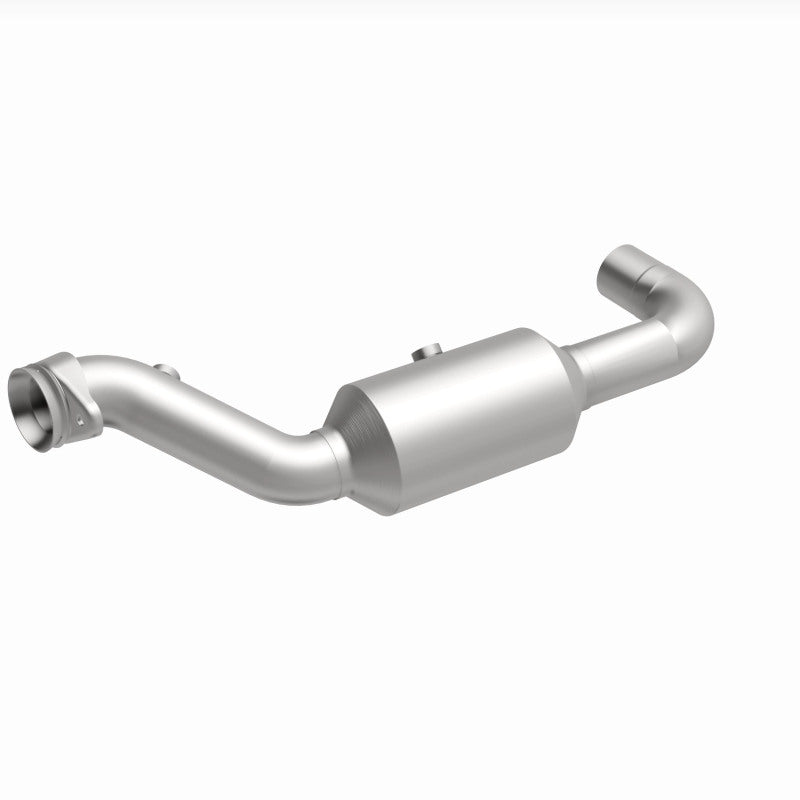 Magnaflow 18-21 Ford Expedition Left Underbody 3.5L Direct Fit Catalytic Converter 280218 280218 360 Degree Image Set