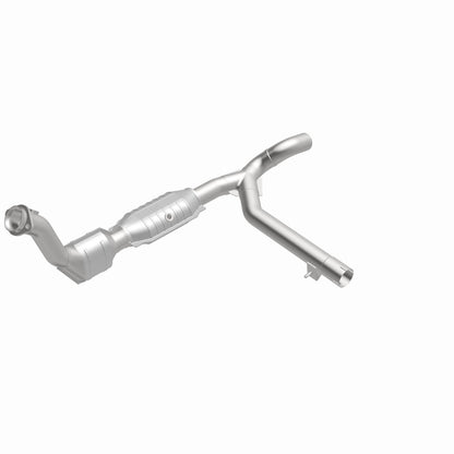 MagnaFlow Ford Expedition OEM Grade Federal / EPA Compliant Direct-Fit Catalytic Converter 51116 360 Degree Image Set