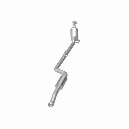 MagnaFlow Mercedes-Benz C300 OEM Grade Federal / EPA Compliant Direct-Fit Catalytic Converter 21-497 360 Degree Image Set