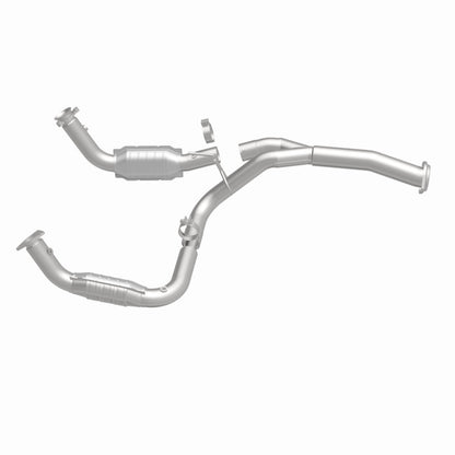 MagnaFlow OEM Grade Federal / EPA Compliant Direct-Fit Catalytic Converter 21-252 360 Degree Image Set