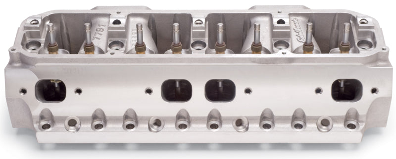 Edelbrock Big-Block Chrysler Victor B/Rb Heads w/ Valves 77929 77929 Photo - Unmounted