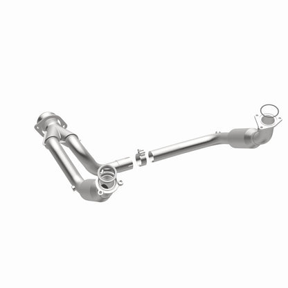 MagnaFlow California Grade CARB Compliant Direct-Fit Catalytic Converter 5551631 360 Degree Image Set