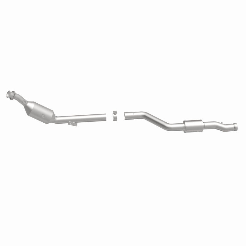 MagnaFlow Mercedes-Benz OEM Grade Federal / EPA Compliant Direct-Fit Catalytic Converter 21-570 360 Degree Image Set
