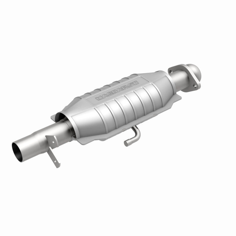 MagnaFlow Standard Grade Federal / EPA Compliant Direct-Fit Catalytic Converter 23439 360 Degree Image Set