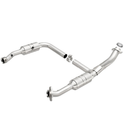 MagnaFlow OEM Grade Federal / EPA Compliant Direct-Fit Catalytic Converter 49598 Photo - Primary
