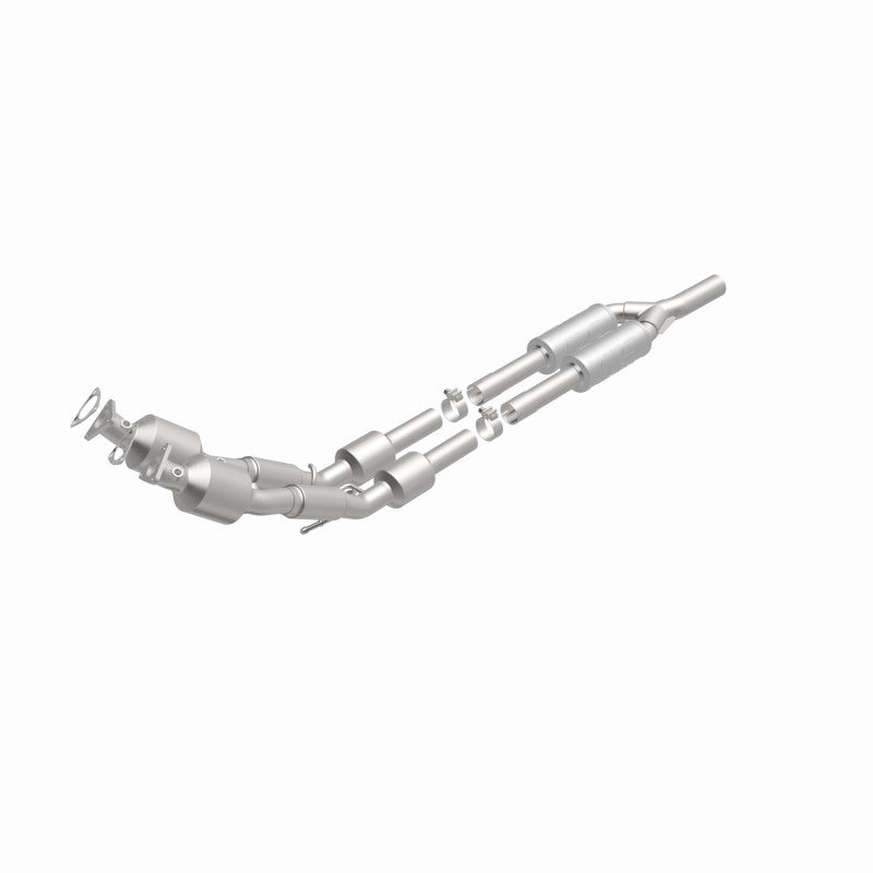 MagnaFlow Volkswagen Passat California Grade CARB Compliant Direct-Fit Catalytic Converter 551838 360 Degree Image Set