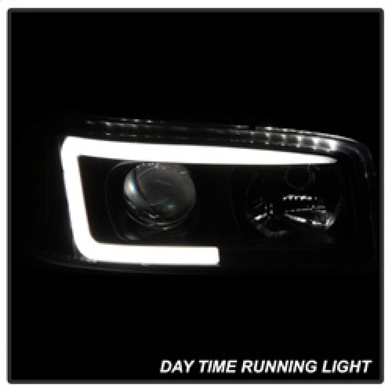 Spyder GMC Sierra 1500/2500/3500 99-06 V2 Projector Headlights - DRL - Black PRO-YD-CDE00V2-LB-BK 5084521 5084521 Photo - Unmounted