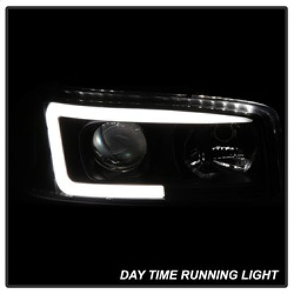 Spyder GMC Sierra 1500/2500/3500 99-06 V2 Projector Headlights - DRL - Black PRO-YD-CDE00V2-LB-BK 5084521 5084521 Photo - Unmounted