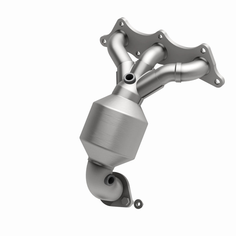 MagnaFlow Mitsubishi OEM Grade Federal / EPA Compliant Manifold Catalytic Converter 51677 360 Degree Image Set