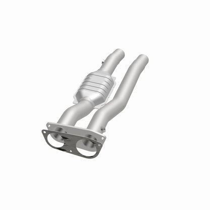 MagnaFlow HM Grade Federal / EPA Compliant Direct-Fit Catalytic Converter 95471 360 Degree Image Set