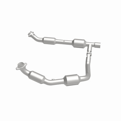 Magnaflow 2006 Ford E-250 5.4L Direct Fit Converter 5582167 5582167 360 Degree Image Set