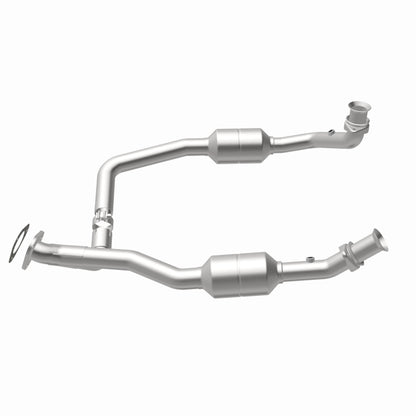 Magnaflow 2003 Ford E-350 Super Duty 5.4L Direct Fit Converter 4583378 4583378 360 Degree Image Set