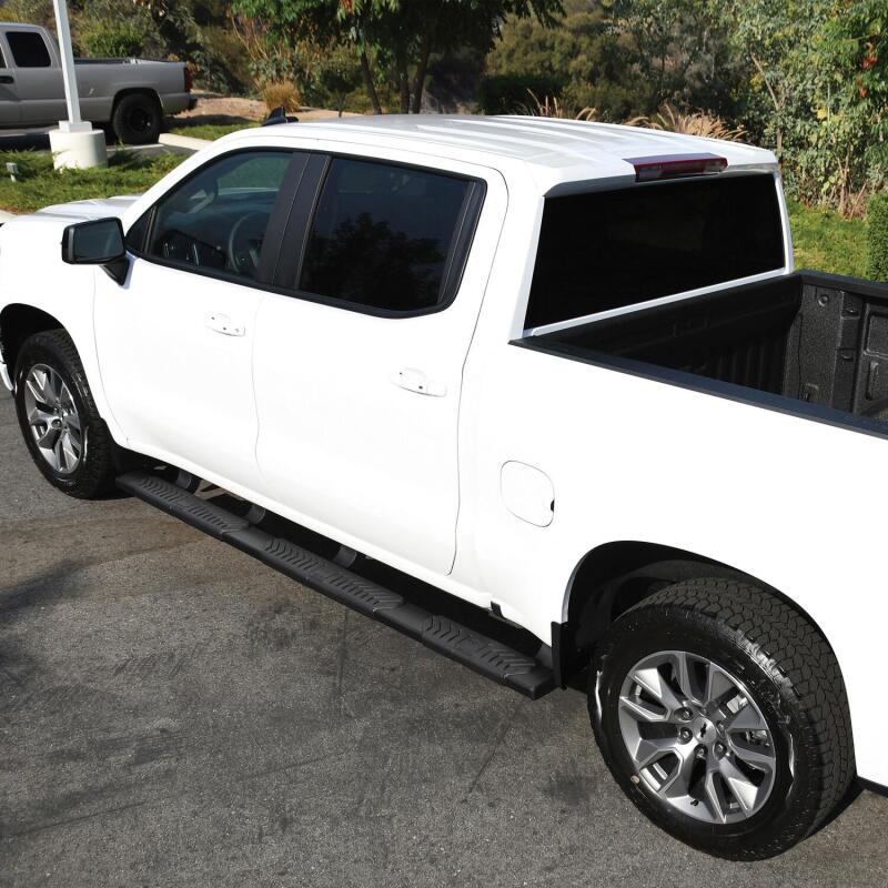Westin R5 Modular W2W Nerf Step Bars 28-534685 Photo - Mounted