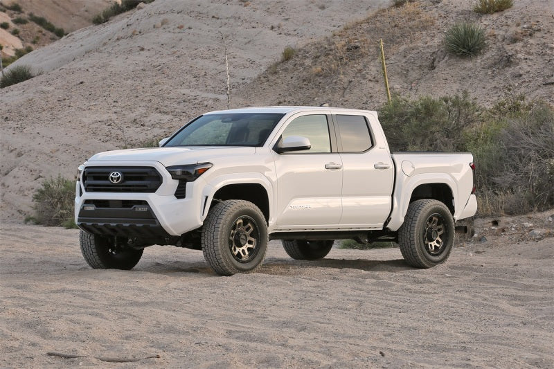 Fabtech 2024 Toyota Tacoma 4WD (w/o AVS) 1.5in Leveling Kit FTL5607 FTL5607 Photo - Mounted