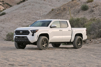 Fabtech 2024 Toyota Tacoma 4WD (w/o AVS) 1.5in Leveling Kit FTL5607 FTL5607 Photo - Mounted