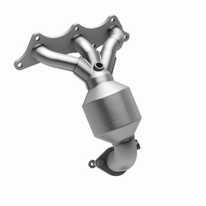 MagnaFlow Mitsubishi OEM Grade Federal / EPA Compliant Manifold Catalytic Converter 51677 360 Degree Image Set
