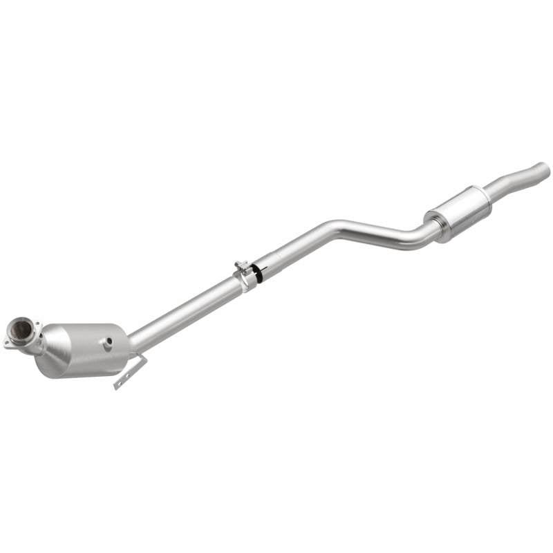 MagnaFlow Mercedes-Benz C300 OEM Grade Federal / EPA Compliant Direct-Fit Catalytic Converter 21-498 Photo - Primary