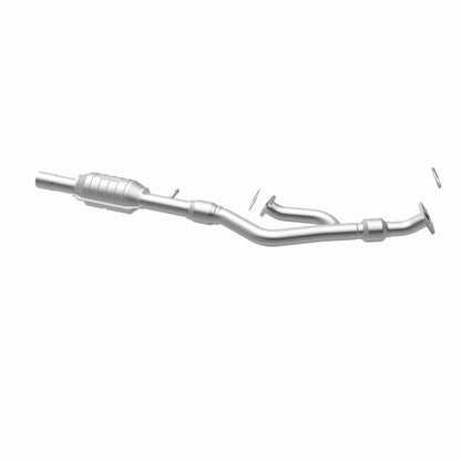 MagnaFlow Hyundai Santa Fe OEM Grade Federal / EPA Compliant Direct-Fit Catalytic Converter 49130 360 Degree Image Set