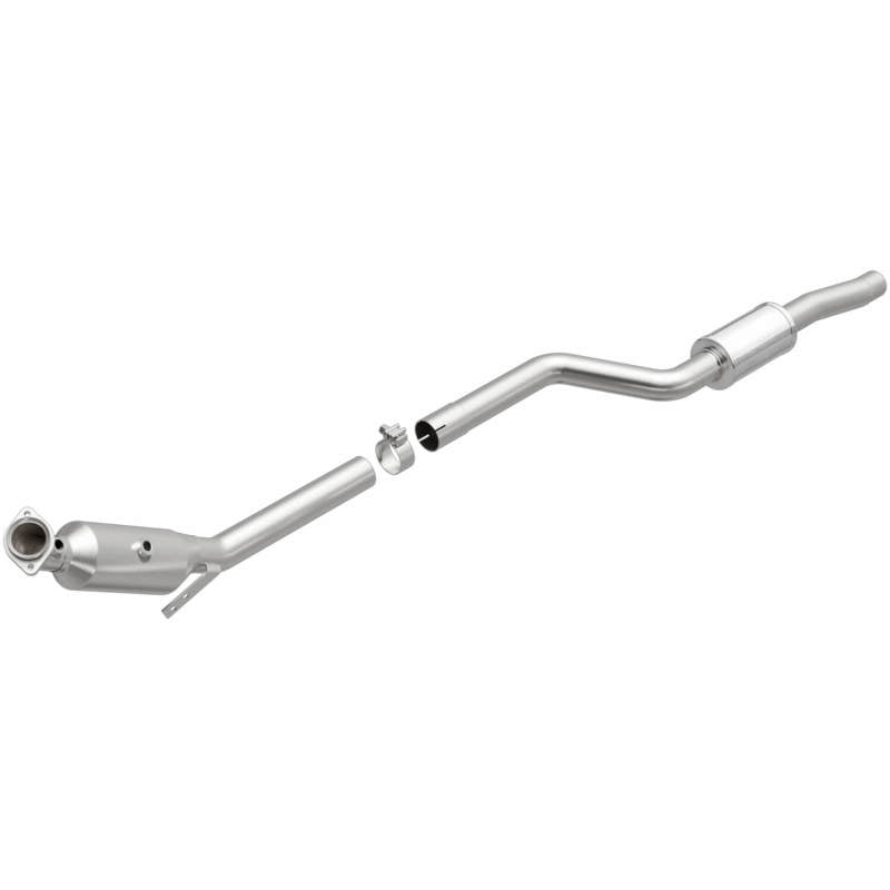 MagnaFlow Mercedes-Benz C300 California Grade CARB Compliant Direct-Fit Catalytic Converter 5461919 Photo - Primary