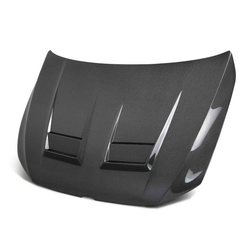 Seibon 22-23 Volkswagen Golf GTI/R Carbon Fiber Hood HD22VWG8-DV User 1