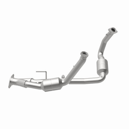 MagnaFlow Jeep OEM Grade Federal / EPA Compliant Direct-Fit Catalytic Converter 49709 360 Degree Image Set