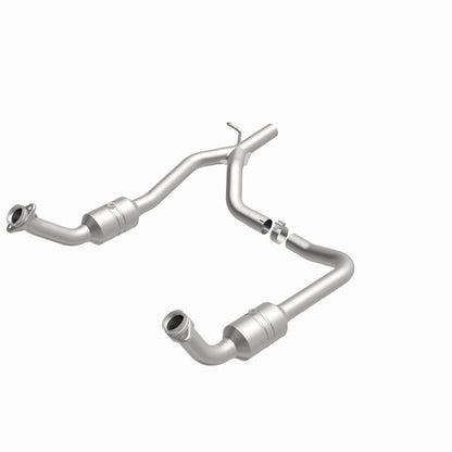 MagnaFlow Ford OEM Grade Federal / EPA Compliant Direct-Fit Catalytic Converter 52153 360 Degree Image Set