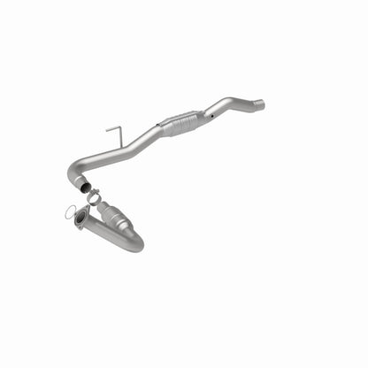MagnaFlow OEM Grade Federal / EPA Compliant Direct-Fit Catalytic Converter 49667 360 Degree Image Set