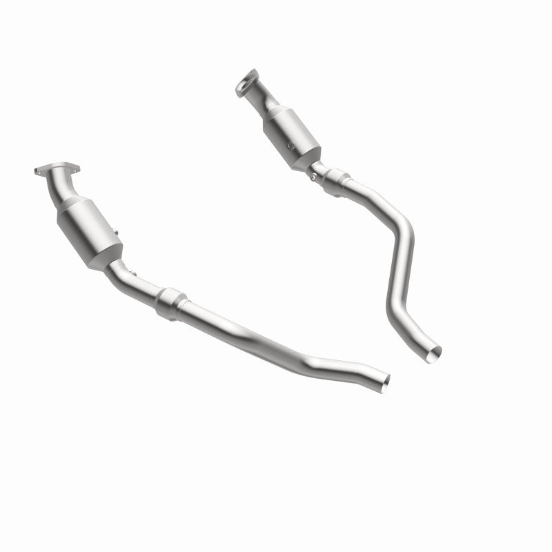 MagnaFlow Standard Grade Federal / EPA Compliant Direct-Fit Catalytic Converter 16421 360 Degree Image Set