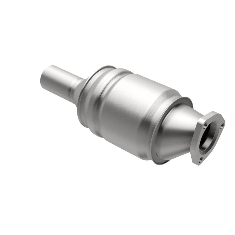 MagnaFlow Volkswagen HM Grade Federal / EPA Compliant Direct-Fit Catalytic Converter 22952 360 Degree Image Set