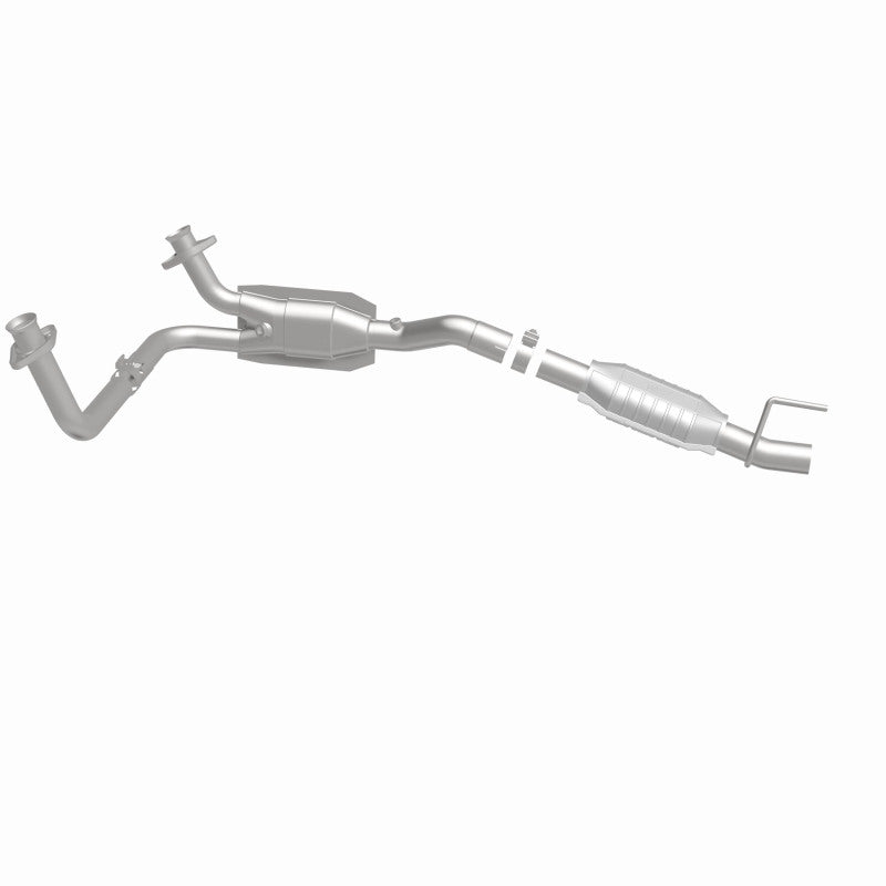 MagnaFlow Ford Standard Grade Federal / EPA Compliant Direct-Fit Catalytic Converter 93423 360 Degree Image Set
