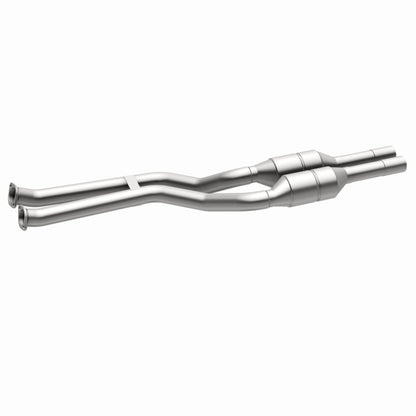 MagnaFlow BMW OEM Grade Federal / EPA Compliant Direct-Fit Catalytic Converter 49760 360 Degree Image Set