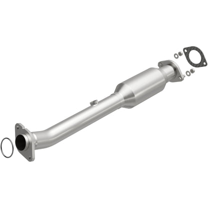 MagnaFlow Infiniti OEM Grade Federal / EPA Compliant Direct-Fit Catalytic Converter 21-121 Photo - Primary