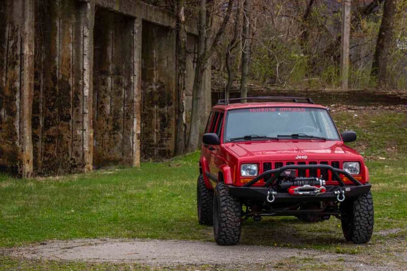 Fishbone Offroad Cherokee XJ Front Winch Bumper W/Grille Guard Bullhead Steel - Blk Txtrd Pwdrcoat FB22060 FB22060 Photo - lifestyle view
