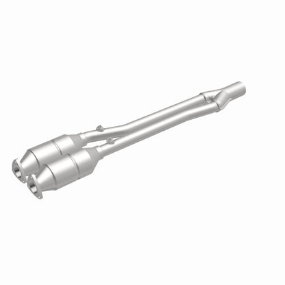 MagnaFlow HM Grade Federal / EPA Compliant Direct-Fit Catalytic Converter 24157 360 Degree Image Set
