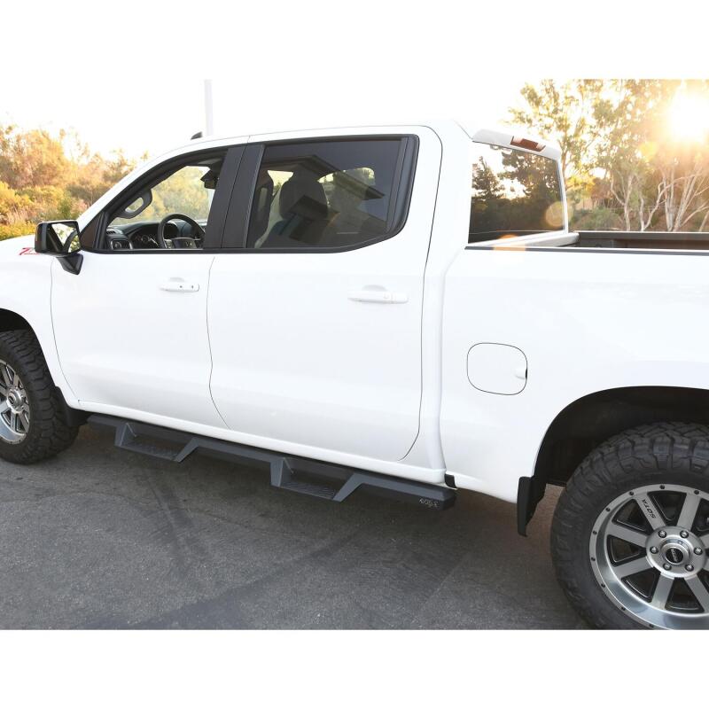 Westin HDX Drop Nerf Step Bars 56-14135 Photo - Mounted