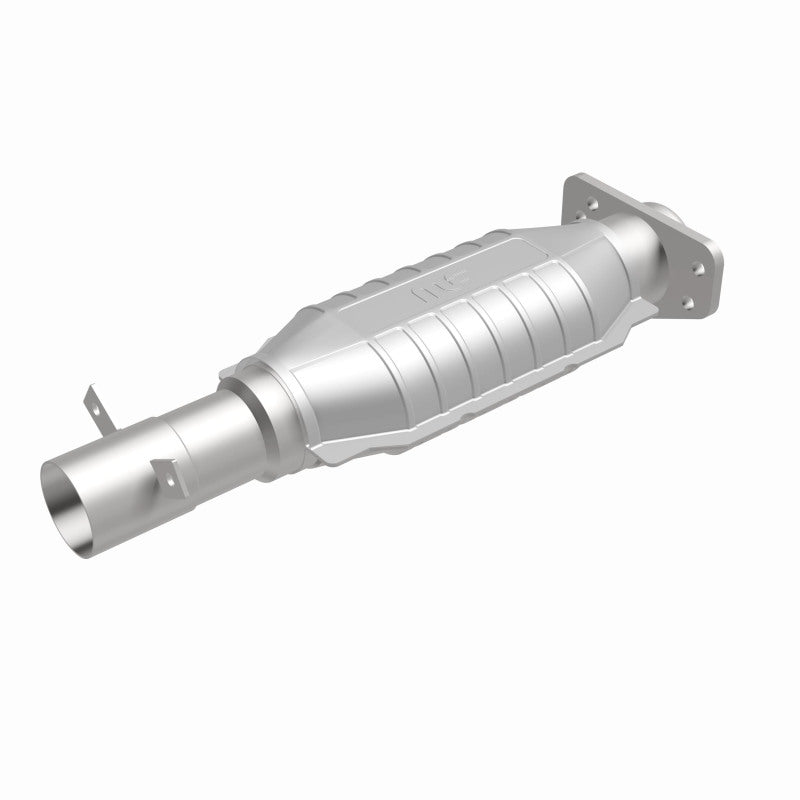 MagnaFlow Standard Grade Federal / EPA Compliant Direct-Fit Catalytic Converter 93486 360 Degree Image Set