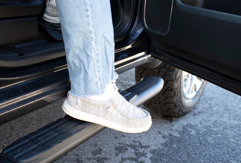 Fishbone Offroad 2019+ Chevrolet Silverado 1500 Double Cab Oval Side Steps - Black Textured FB21383 FB21383 Photo - lifestyle view