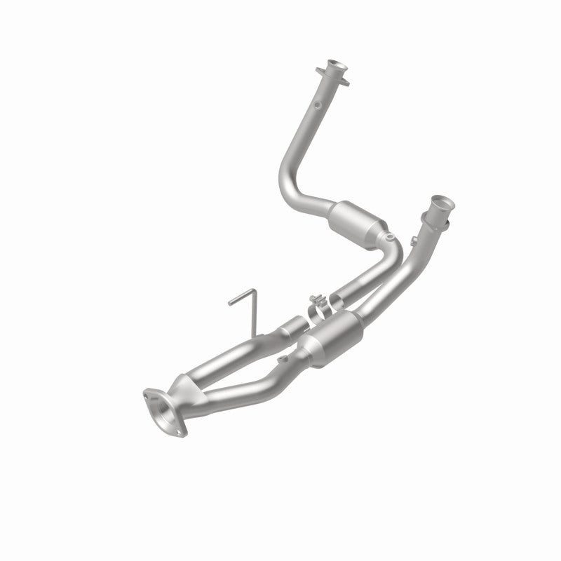 MagnaFlow Jeep HM Grade Federal / EPA Compliant Direct-Fit Catalytic Converter 24473 360 Degree Image Set