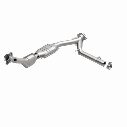 MagnaFlow Lincoln Navigator OEM Grade Federal / EPA Compliant Direct-Fit Catalytic Converter 51081 360 Degree Image Set