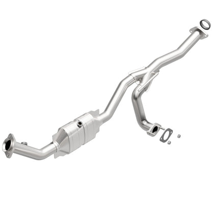 MagnaFlow OEM Grade Federal / EPA Compliant Direct-Fit Catalytic Converter 49676 Photo - Primary