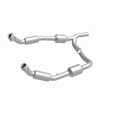 MagnaFlow Ford California Grade CARB Compliant Direct-Fit Catalytic Converter 5582640 360 Degree Image Set