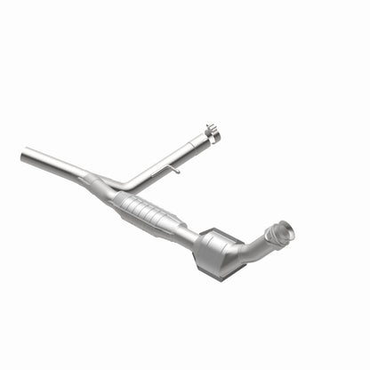 MagnaFlow HM Grade Federal / EPA Compliant Direct-Fit Catalytic Converter 93665 360 Degree Image Set
