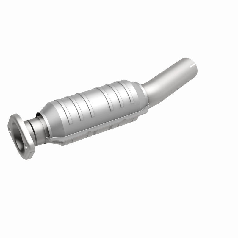 MagnaFlow Toyota RAV4 OEM Grade Federal / EPA Compliant Direct-Fit Catalytic Converter 49749 360 Degree Image Set